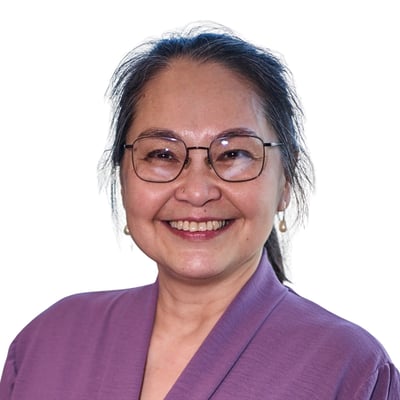 Ms Julia Chin