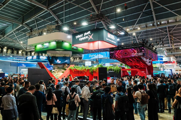 A packed exhibition hall at Singapore EXPO