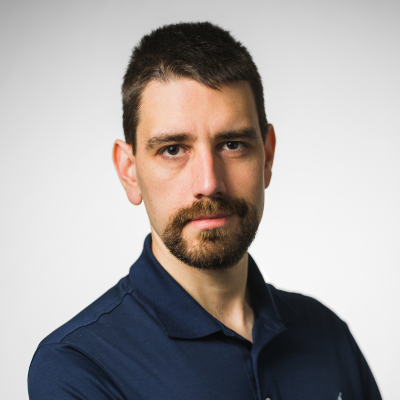 Dr Adam Lowe